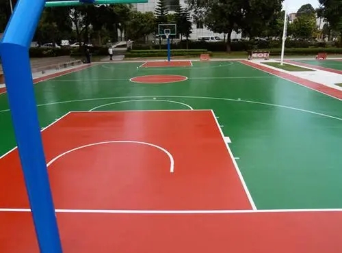 贵港球场地面翻新,裂缝修重要性